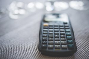 Calculator with shallow focus